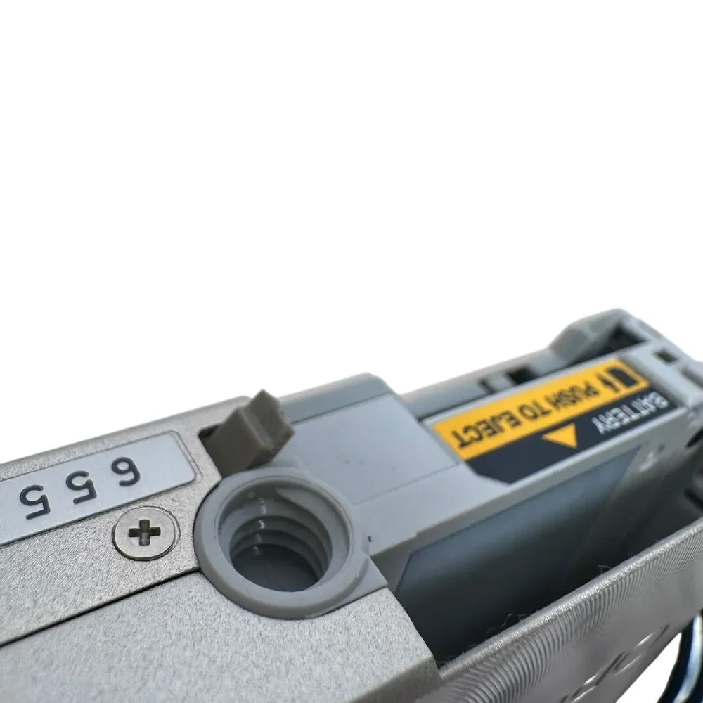 Pentax Optio S4 Digital Camera 3x Optical Zoom Silver‎ LCD UNTESTED For Parts